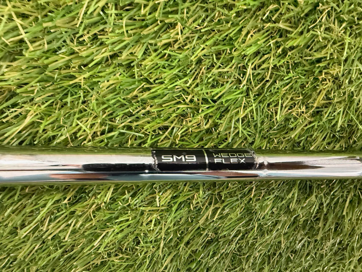 Titleist Vokey SM9 Wedge (54°, 10° Bounce, Left Hand, Wedge Flex)